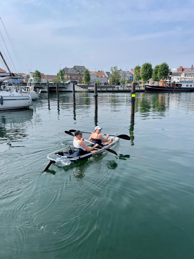 Gennemsigtig kano i svendborg havn