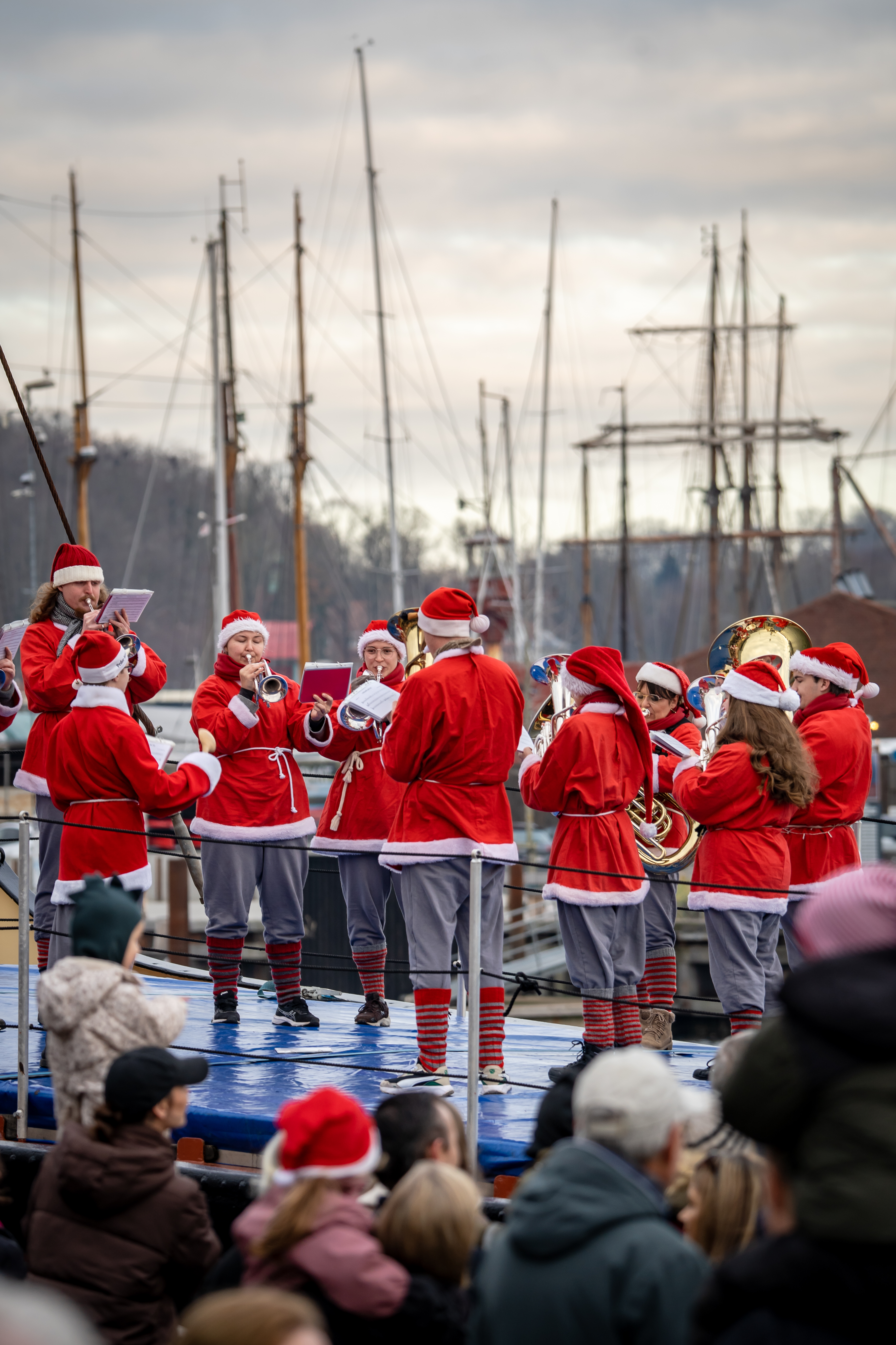 Julemanden kommer sejlende